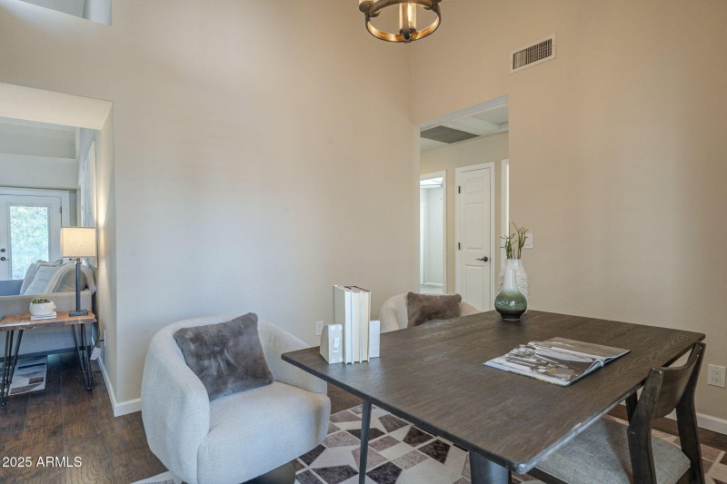 14-web-or-mls-East Becker-14