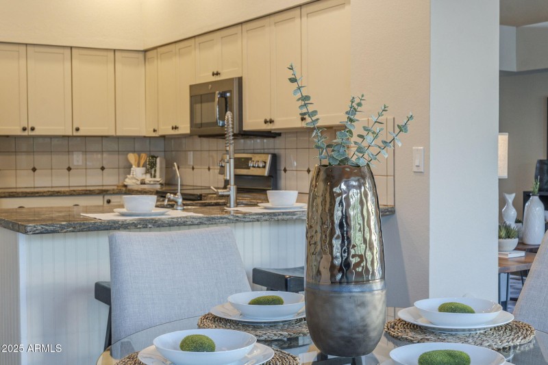 32-web-or-mls-East Becker-32