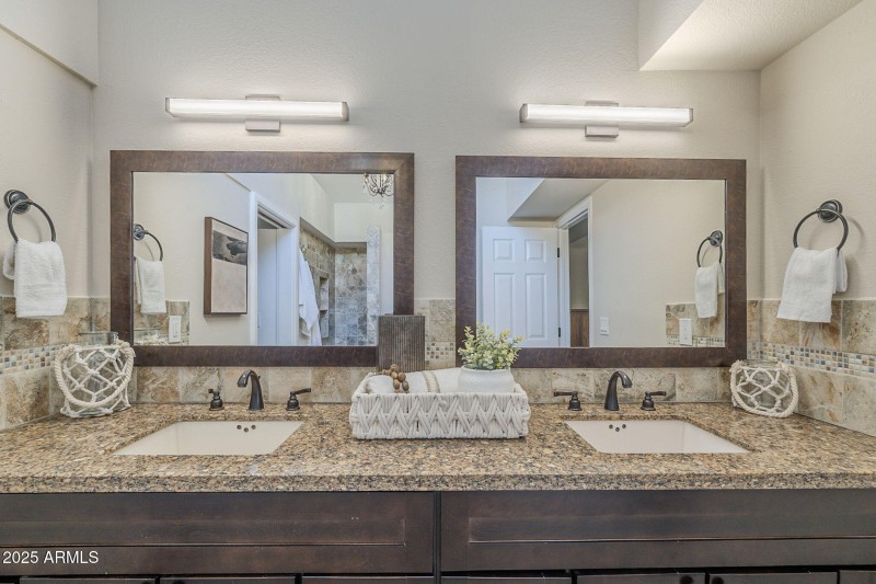 50-web-or-mls-East Becker-50
