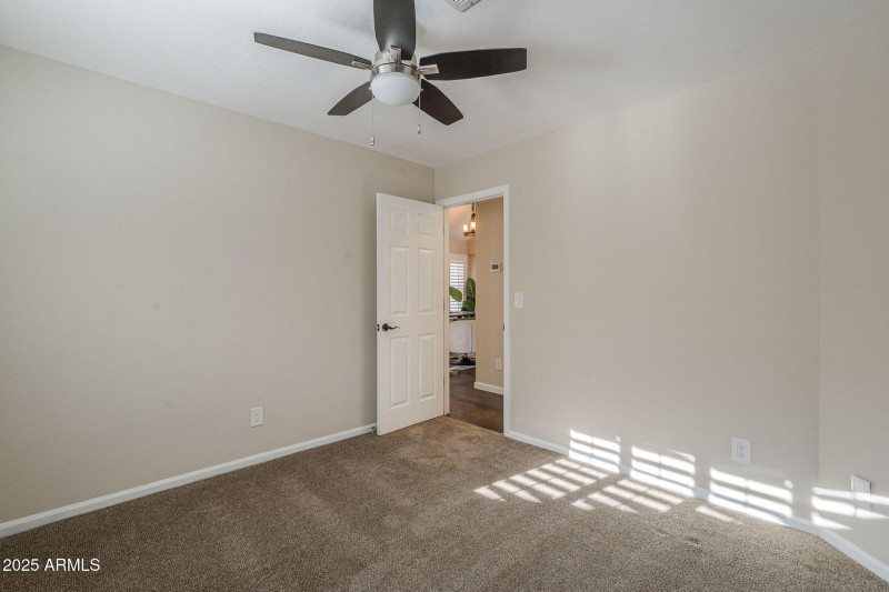 55-web-or-mls-East Becker-55