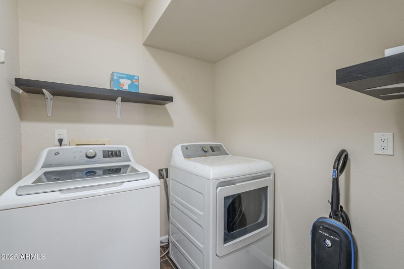 63-web-or-mls-East Becker-63