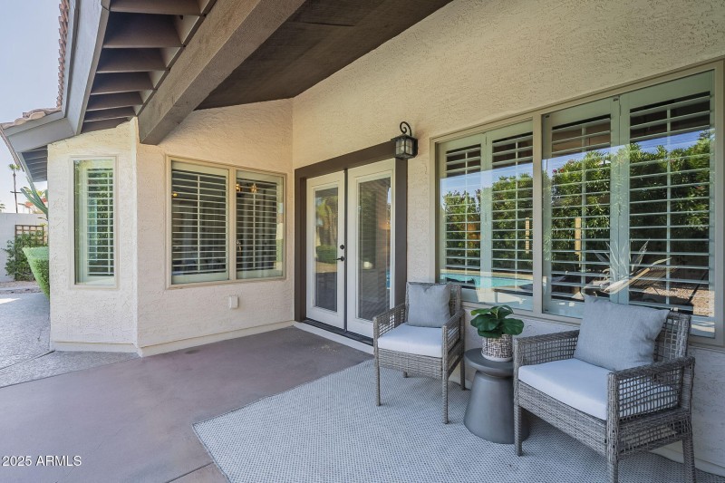 64-web-or-mls-East Becker-64