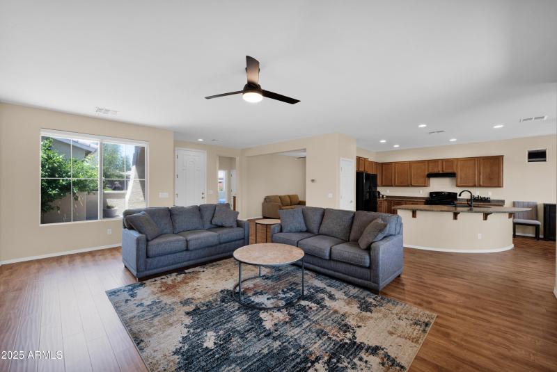 42485 Abbey - 12Family Great Room