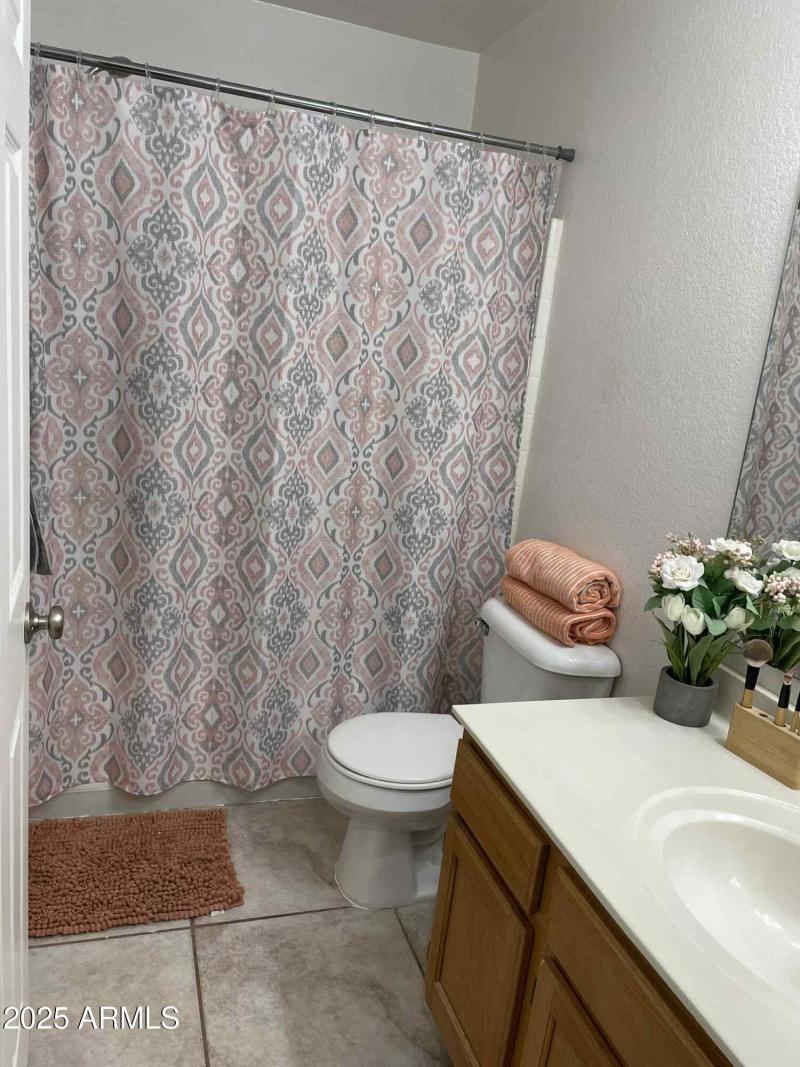 Upstairs hall bathroom