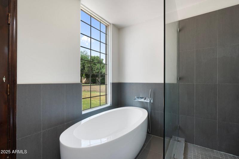 59-web-or-mls-DSC04792 copy