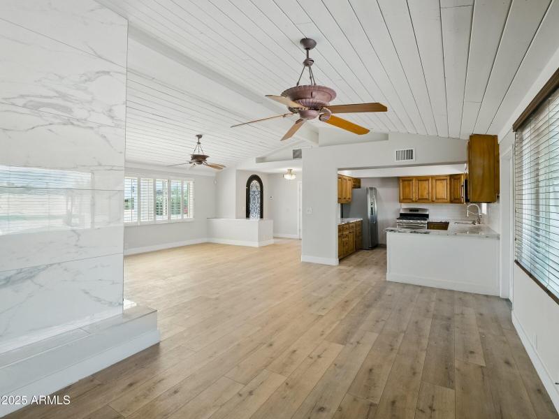 na 67 dinning kitch fr 6-25