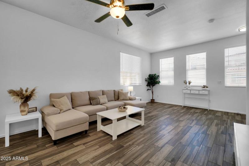 11-web-or-mls-1420 E Sonrisas St Phoenix