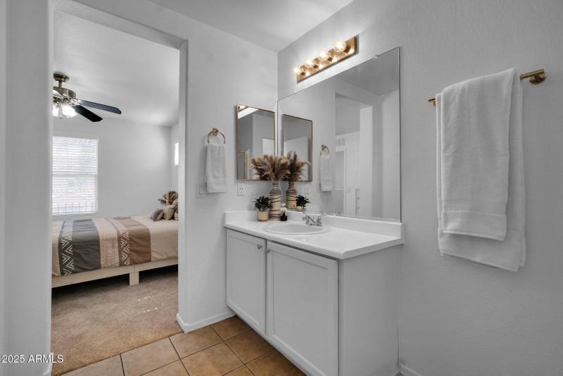 28-web-or-mls-1420 E Sonrisas St Phoenix