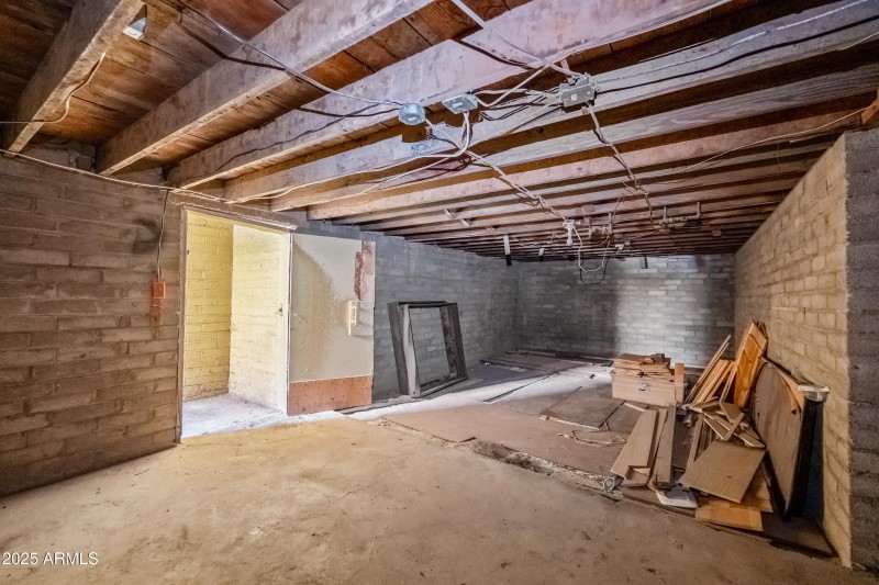 10 N Washington St MDG (45)