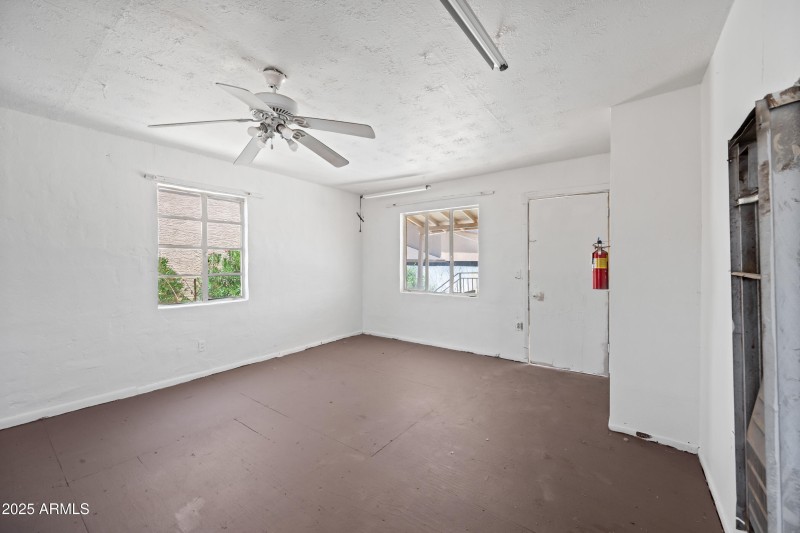 10 N Washington St MDG (35)