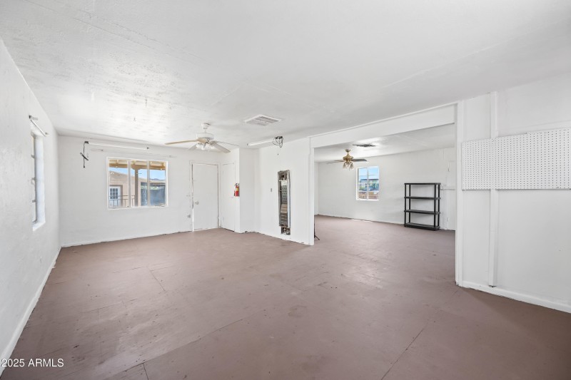 10 N Washington St MDG (38)