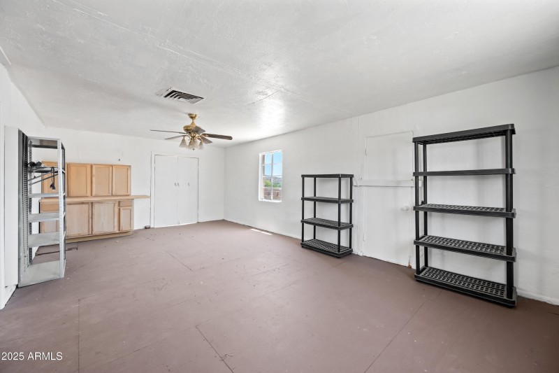 10 N Washington St MDG (40)