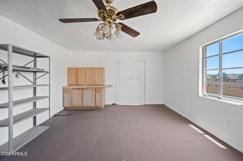 10 N Washington St MDG (41)