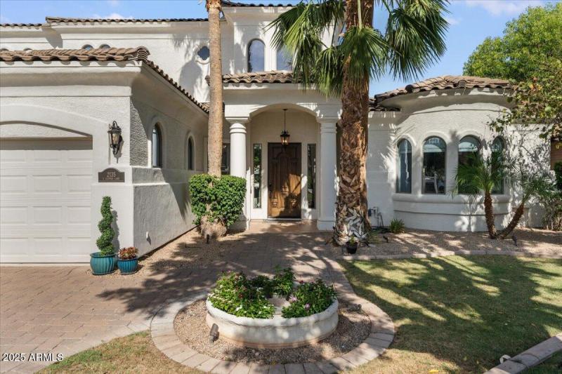 08-Front walkway and entry