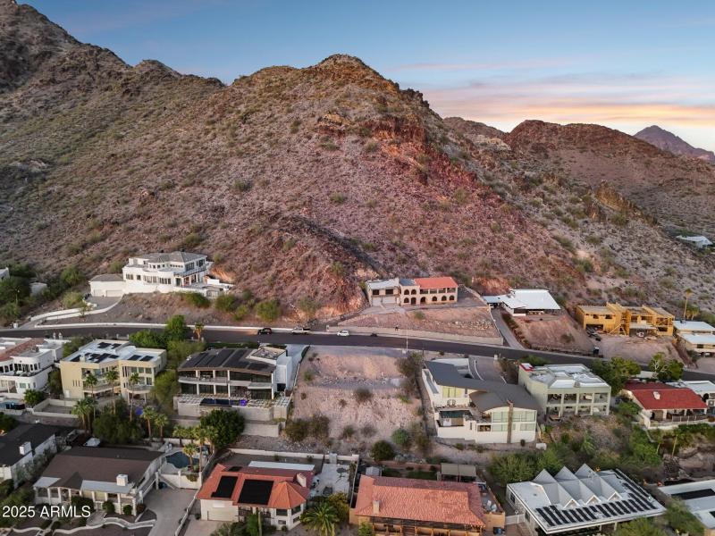 30-web-or-mls-7040-north-23rd-pl