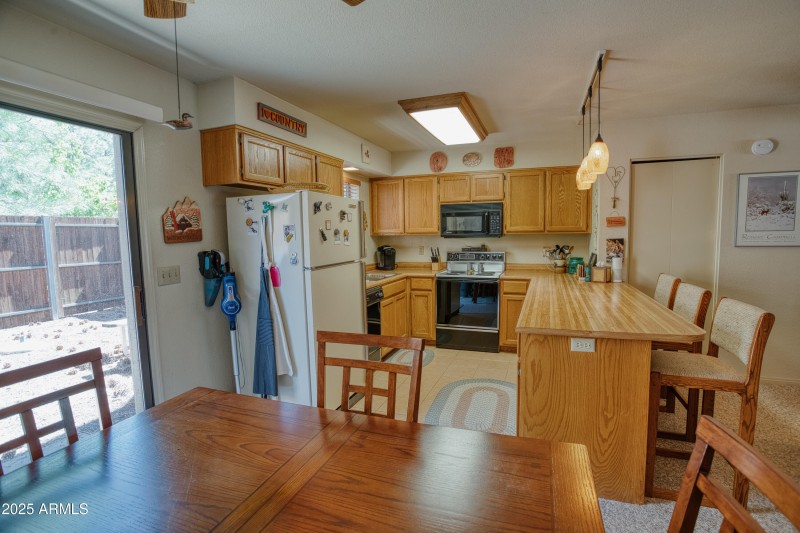 Kitchen/Dining Off Patio