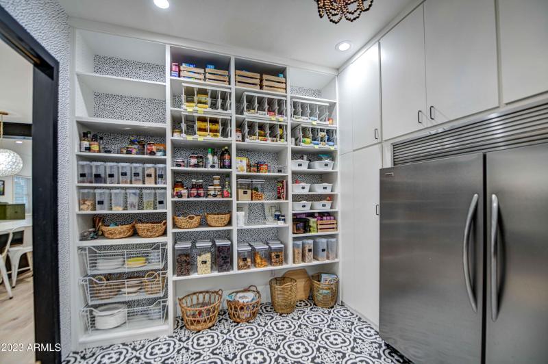 Kitchen Pantry 4