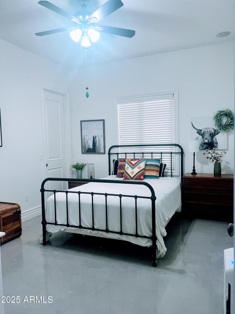 Downstaris Bedroom 1 - 2