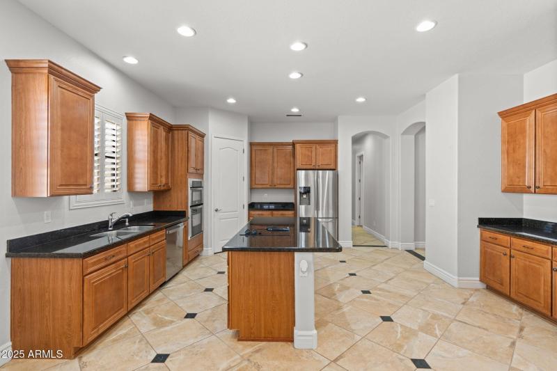 22-web-or-mls-3215-e-constance-wy