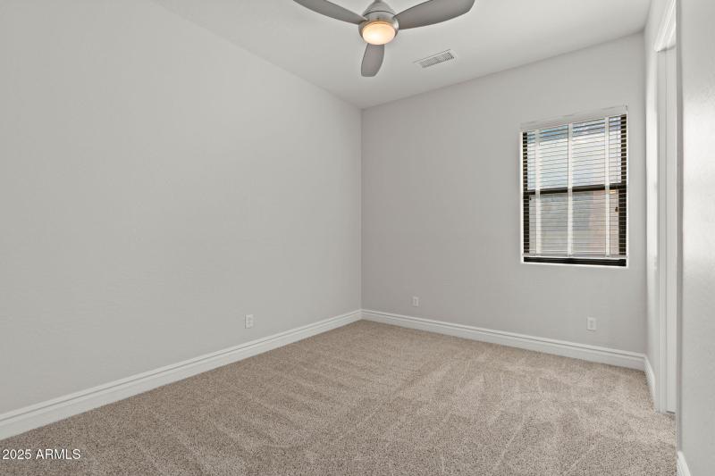 39-web-or-mls-3215-e-constance-wy