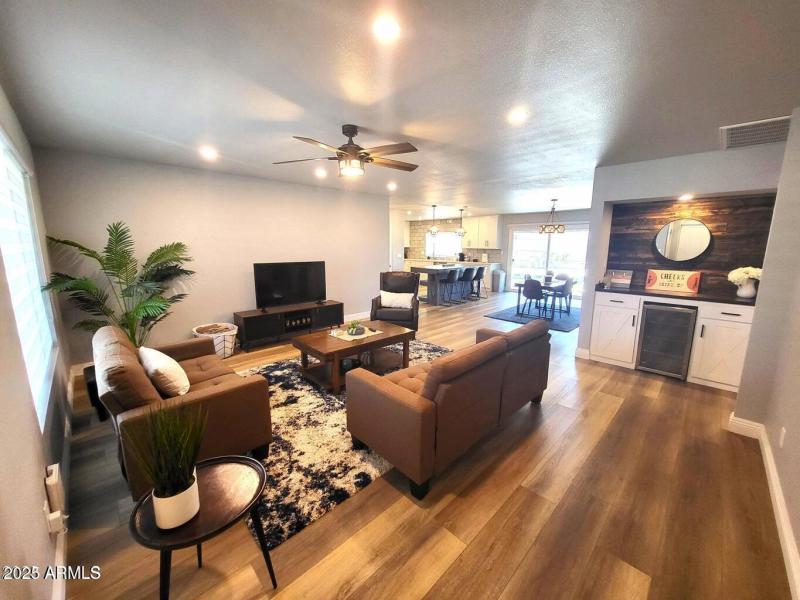 Living Room/Bar Area