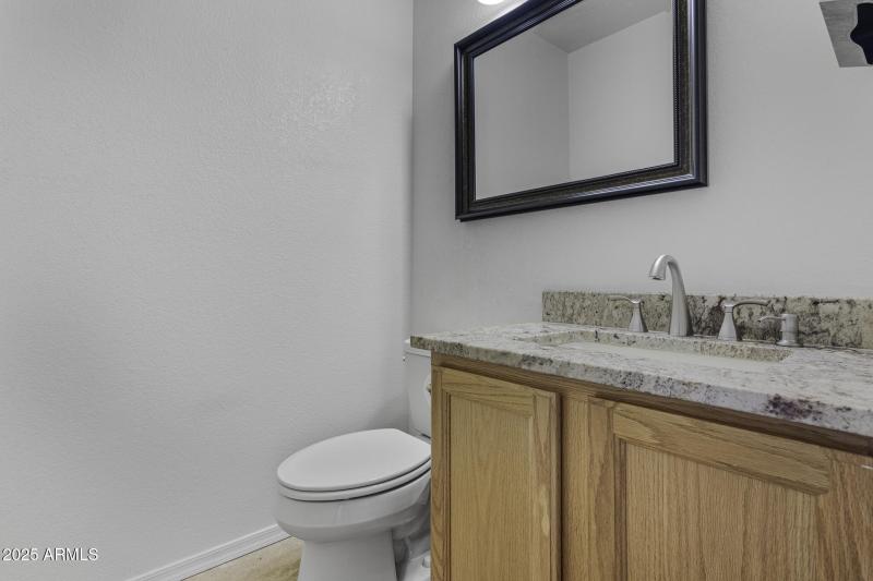 4530 E Desert Wind Dr-15