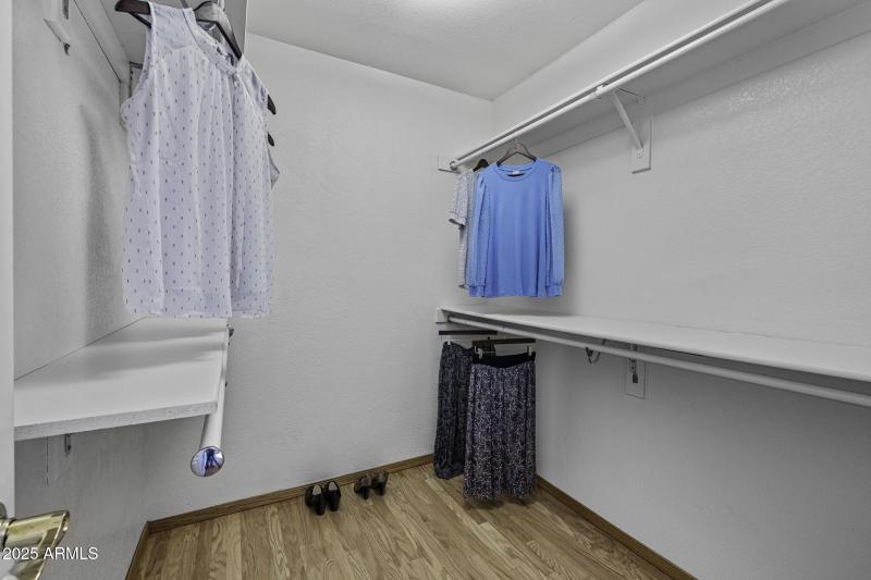 4530 E Desert Wind Dr-19