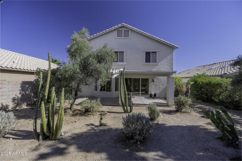 4530 E Desert Wind Dr-32