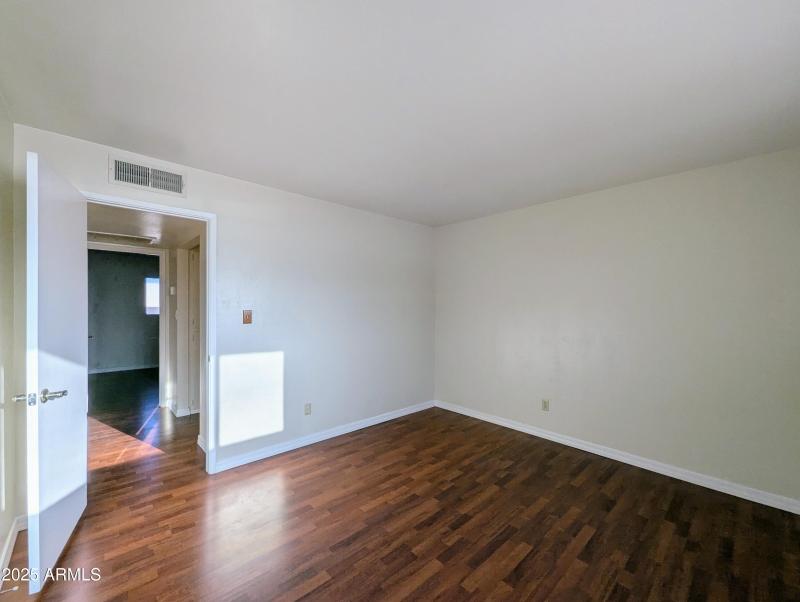 2233 W FARMDALE AVE #2