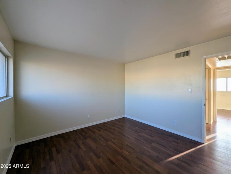 2233 W FARMDALE AVE #2