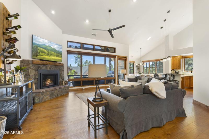 15-web-or-mls-JC0A4800