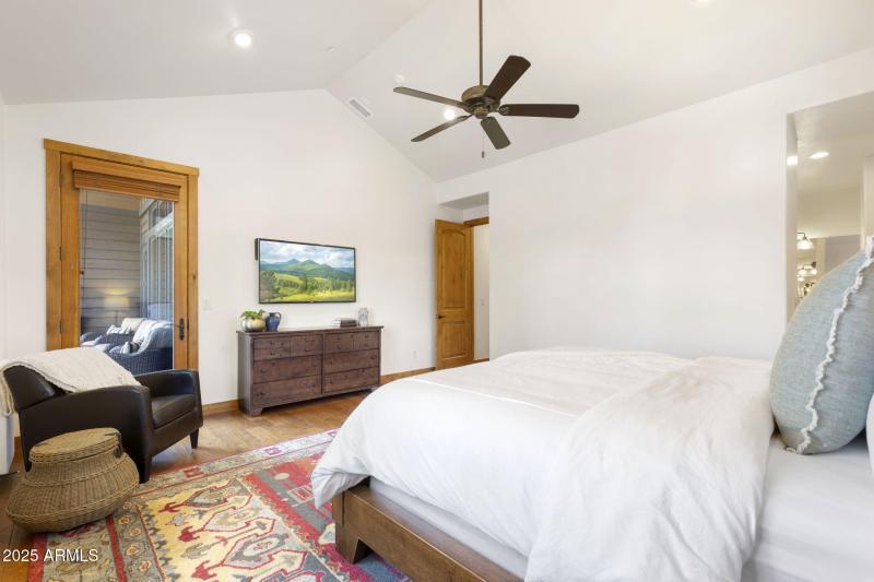 20-web-or-mls-JC0A4825