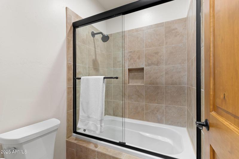 30-web-or-mls-JC0A4874