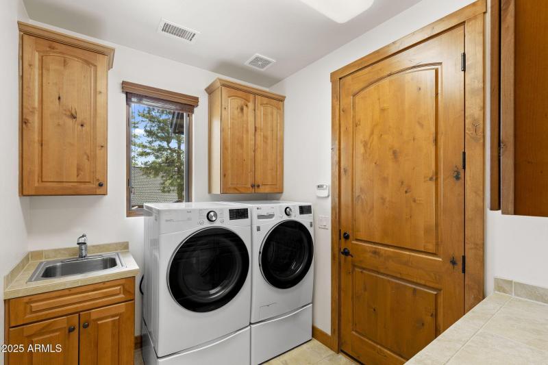 42-web-or-mls-JC0A4934