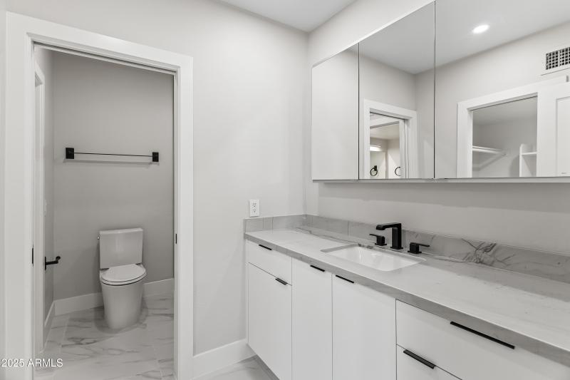 Bathroom 4 | Half Bath