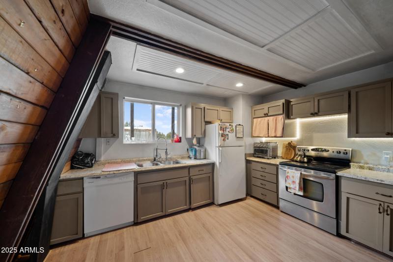 twinflamerealestatemedia-14_(2000)