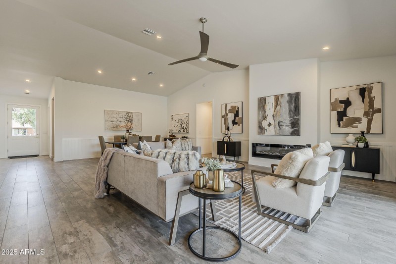 23-web-or-mls-Clarendon-15