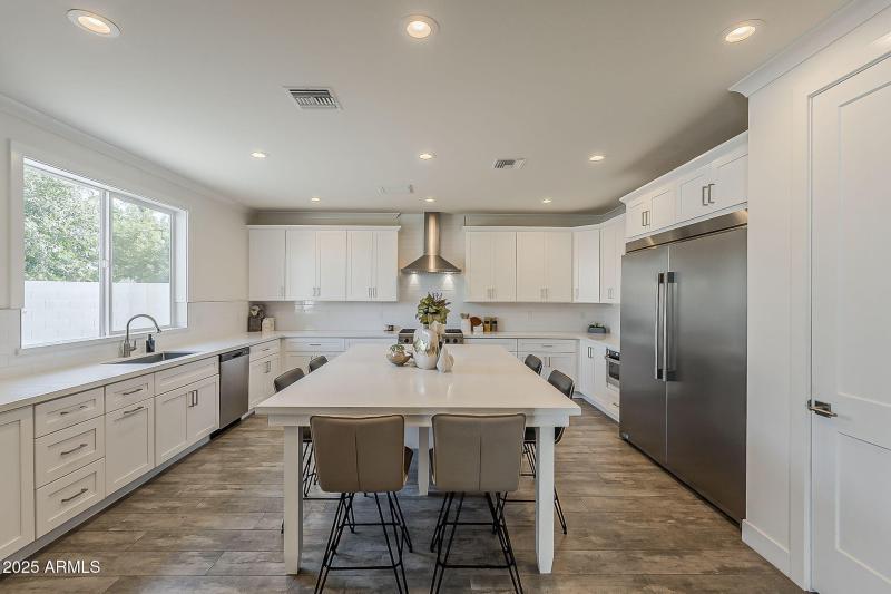 26-web-or-mls-Clarendon-18