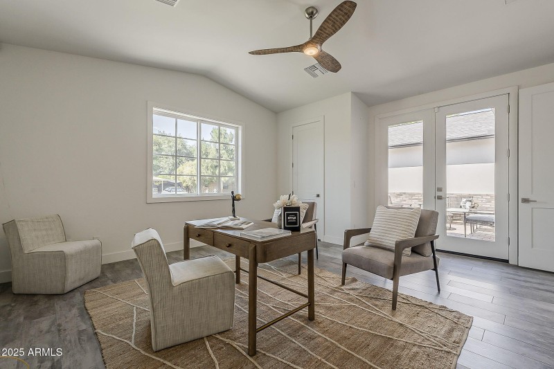 58-web-or-mls-Clarendon-50