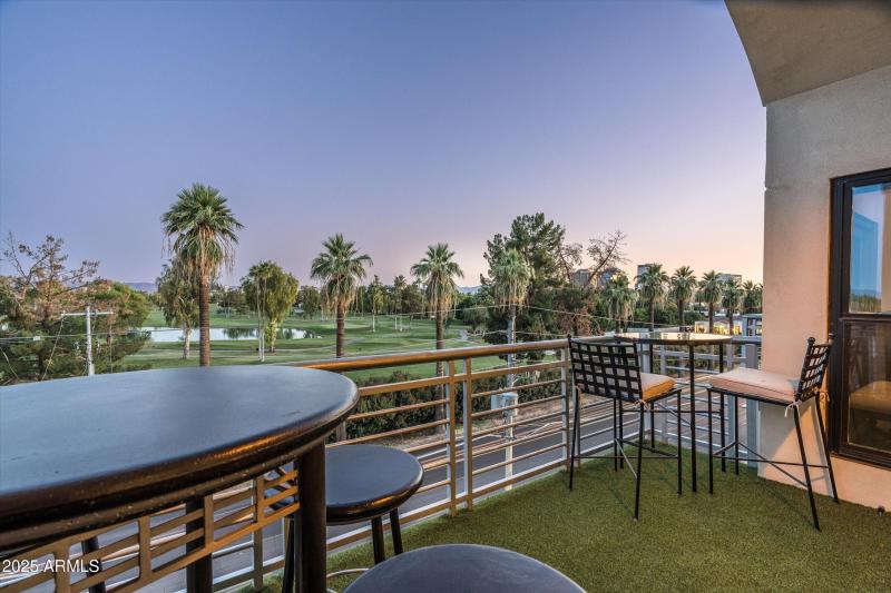 32-914 E Osborn Road, No 403 (32 of 70)