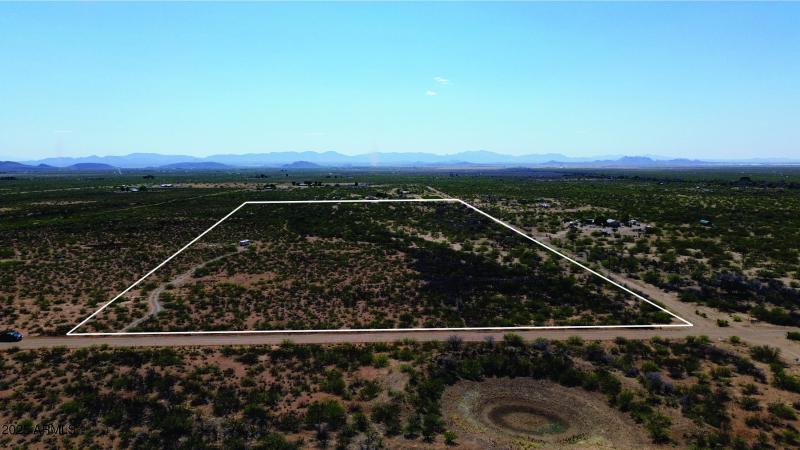 Group of 2 Objects (3)