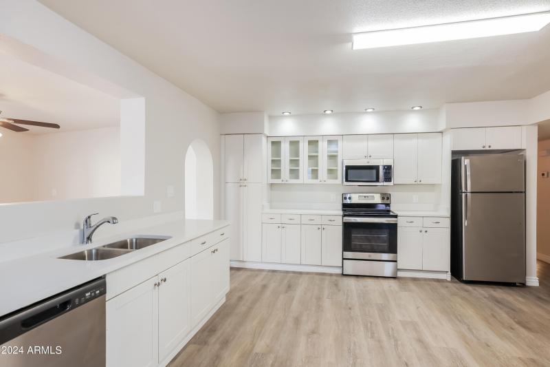 019-photo-kitchen-13286375