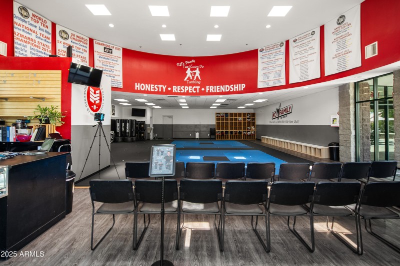 JL_280MainSt-UnitG-interiors-01