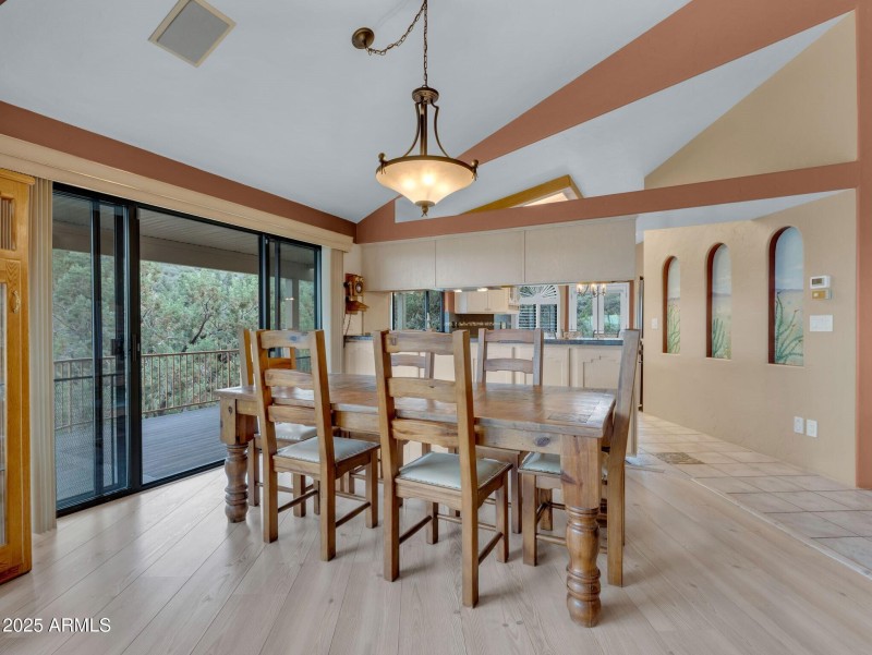 010_Dining Room Access to Decks