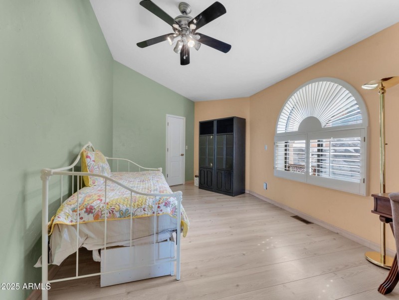 032_Main level bedroom 2nd suite