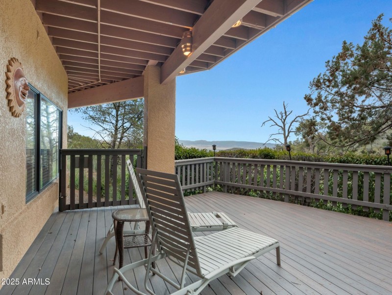 043_lower deck views