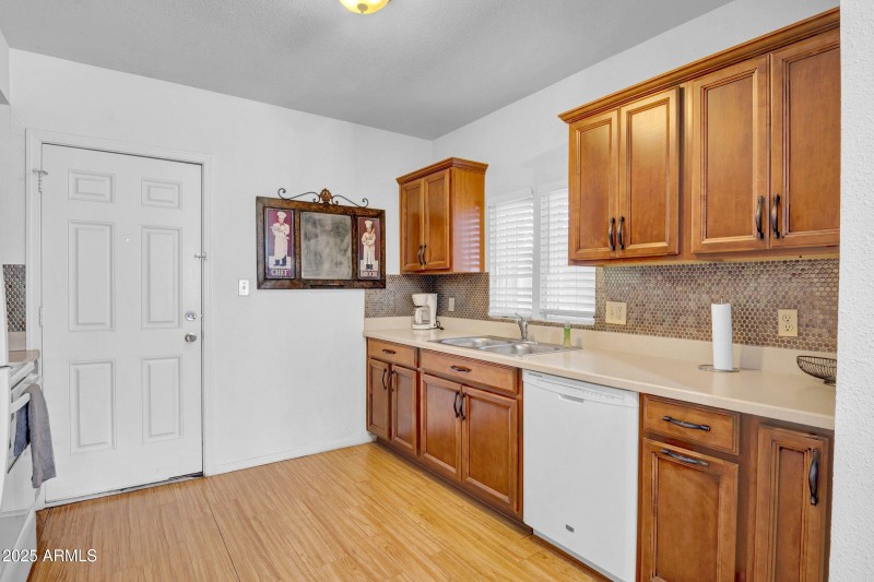 36-custom-712 E Pierce St-36