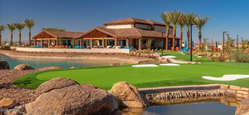 azh_asanteheritage_pic_amenity_golf_putt