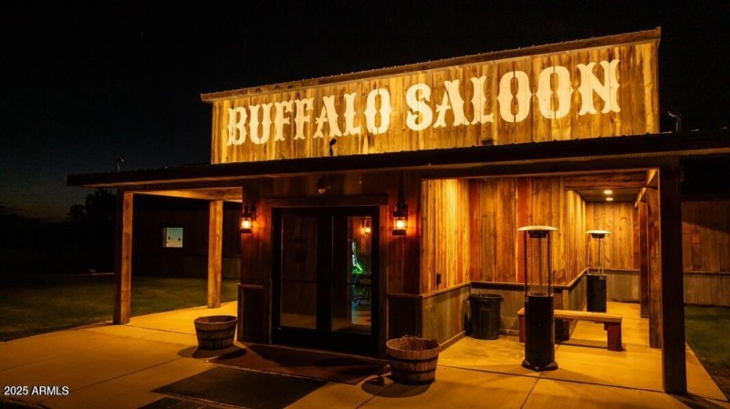 Buffalo Saloon