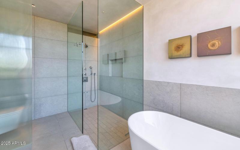 4446 E Mockingbird Ln-large-048-046-4446